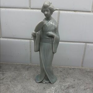 Vintage SHAFFORD Japanese Glazed Porcelain Geisha figurine